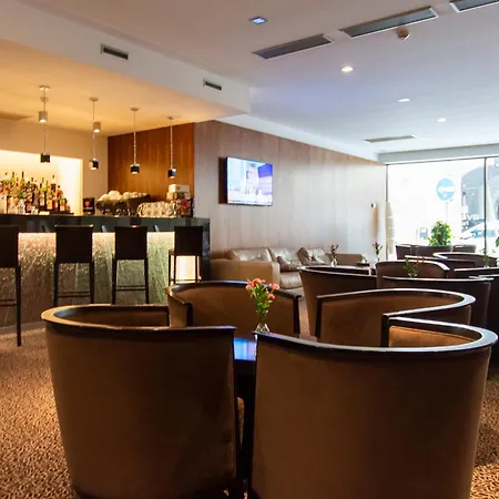 Avance Отель 4*