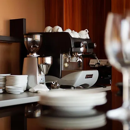 Avance 4* Братислава