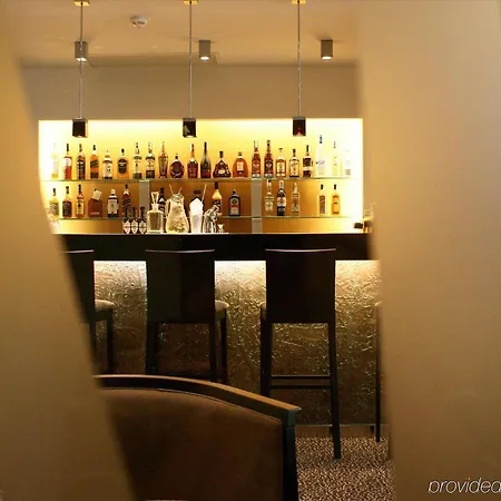 阿旺斯酒店 酒店 4*