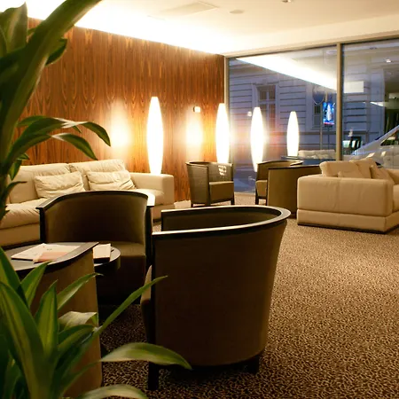 阿旺斯酒店 4* 布拉迪斯拉发