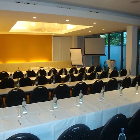 阿旺斯酒店 酒店