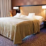 Avance Отель 4*