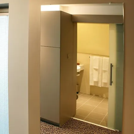 أفانسي فندق براتسيلافا