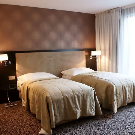 أفانسي 4* براتسيلافا